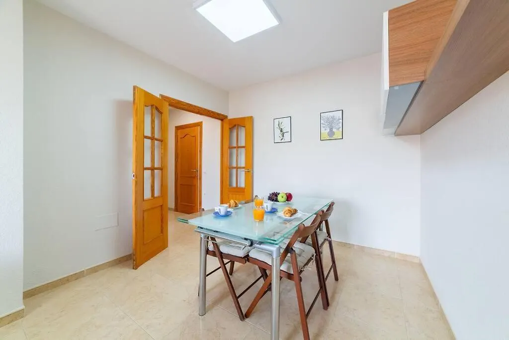 아파트 Trendyhomes Buenavista Paseo Maritimo 로쿠타스드마르